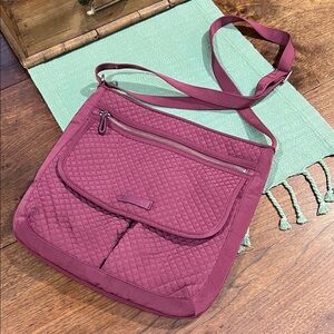 Vera Bradley Iconic Mailbag in Hawthorne Rose Microfiber Pattern